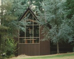 Vashon, Church of the Holy Spirit
